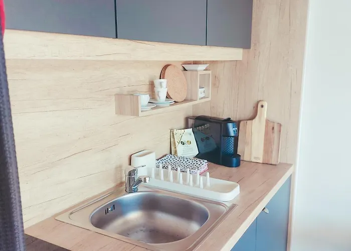 Mobile Homes Laguna, Porat, *