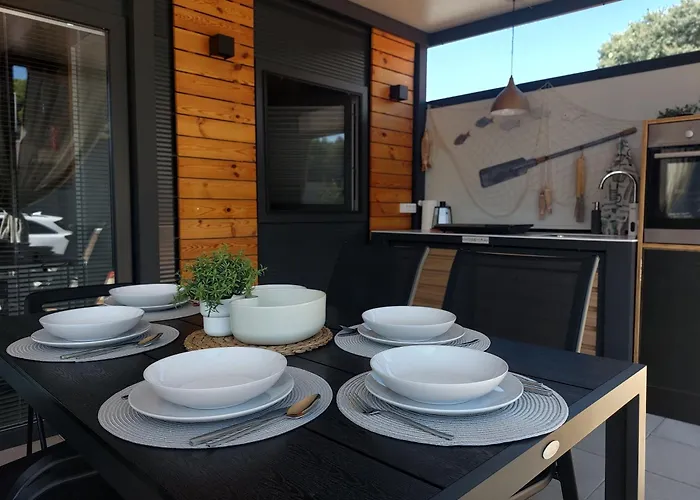 Mobile Homes Laguna, Porat,