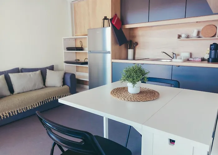 Mobile Homes Laguna, Porat, *