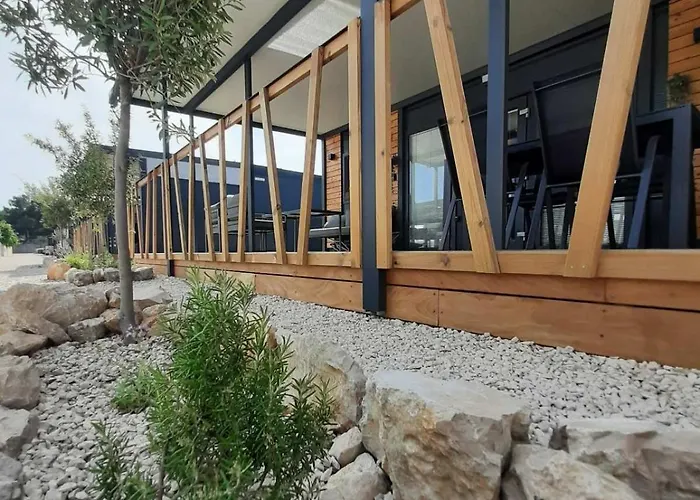 Mobile Homes Laguna, Porat, بيت للعطل