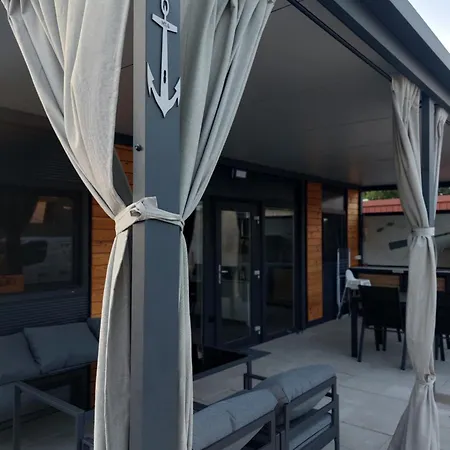 Casa vacanze Mobile Homes Laguna, Porat, *